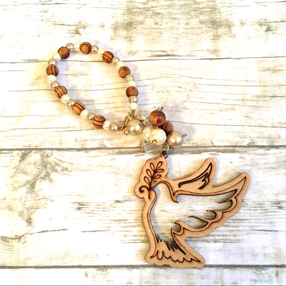✨4/$25✨ Holy Spirit Dove Bracelet Decoration Piece